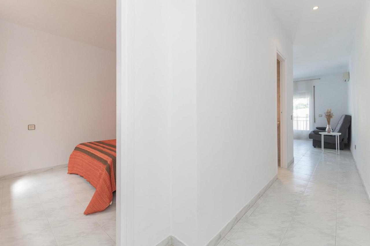 Apartamento en Roses Apartment Bagian luar foto